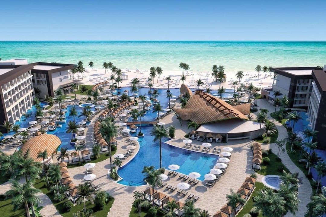 Hyatt Ziva Cap Cana family-friendly all-inclusive resort with beachfront pools and modern design in Punta Cana.